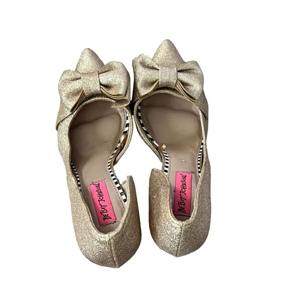 Betsey Johnson Stiletto High Heel Shoes Size 7 Gold Iris Pointed Toe Bow - Picture 4 of 10